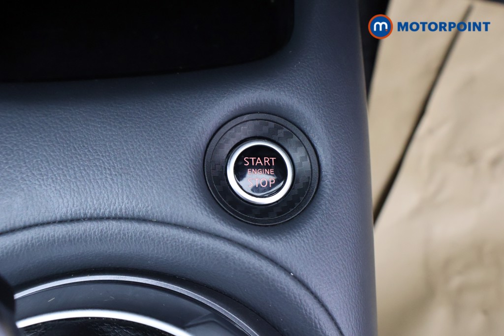 Nissan Juke N-Connecta Automatic Petrol SUV - Stock Number (1596419) - 14th supplementary image