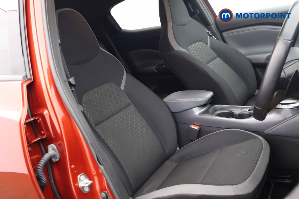 Nissan Juke N-Connecta Automatic Petrol SUV - Stock Number (1596419) - 19th supplementary image