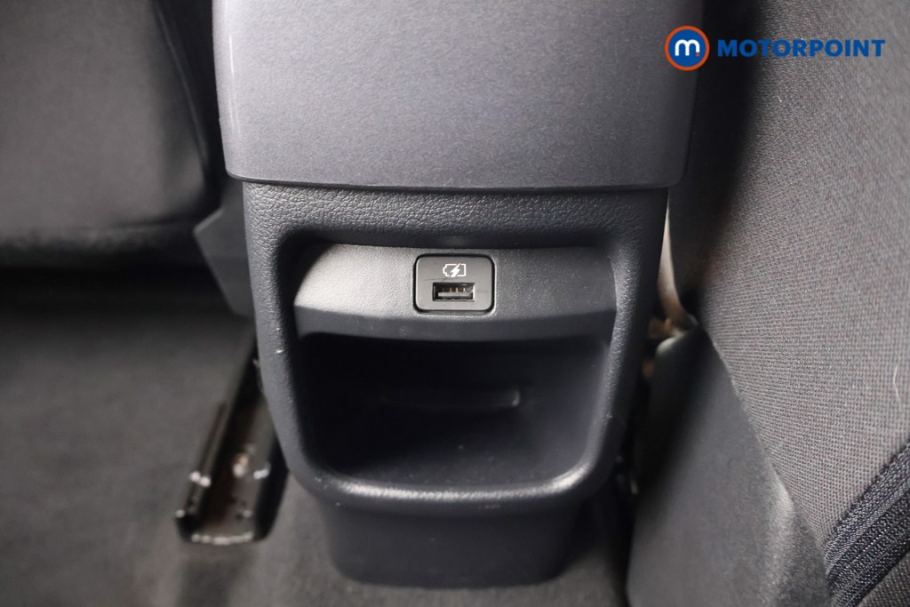 Nissan Juke N-Connecta Automatic Petrol SUV - Stock Number (1596419) - 30th supplementary image