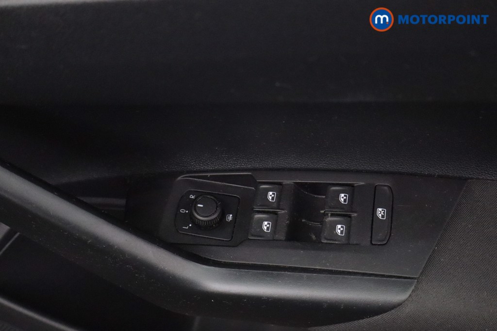 Volkswagen Polo Match Manual Petrol Hatchback - Stock Number (1596470) - 17th supplementary image