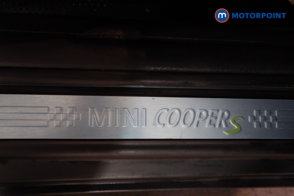 Mini Hatchback Cooper S Level 2 Automatic Electric Hatchback - Stock Number (1596618) - 10th supplementary image