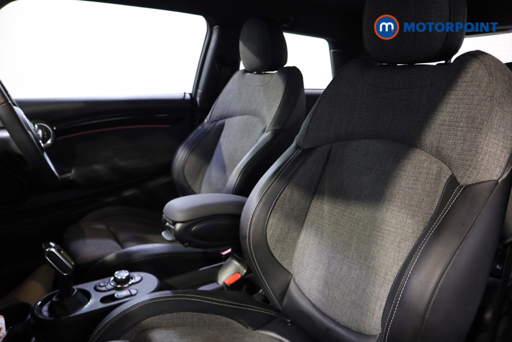 Mini Hatchback Cooper S Level 2 Automatic Electric Hatchback - Stock Number (1596618) - 11th supplementary image