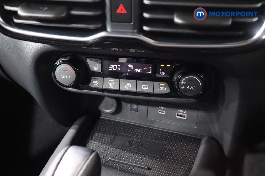 Nissan Juke Tekna Automatic Petrol SUV - Stock Number (1596666) - 4th supplementary image