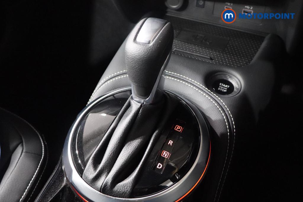 Nissan Juke Tekna Automatic Petrol SUV - Stock Number (1596666) - 5th supplementary image