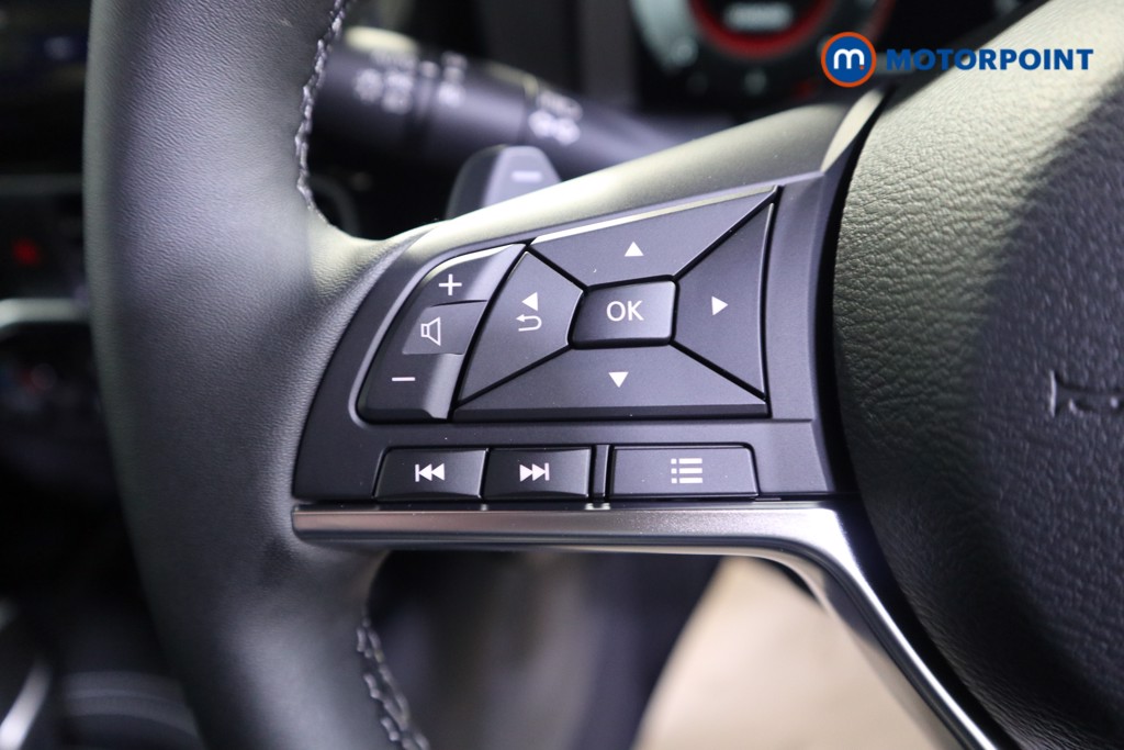 Nissan Juke Tekna Automatic Petrol SUV - Stock Number (1596682) - 5th supplementary image