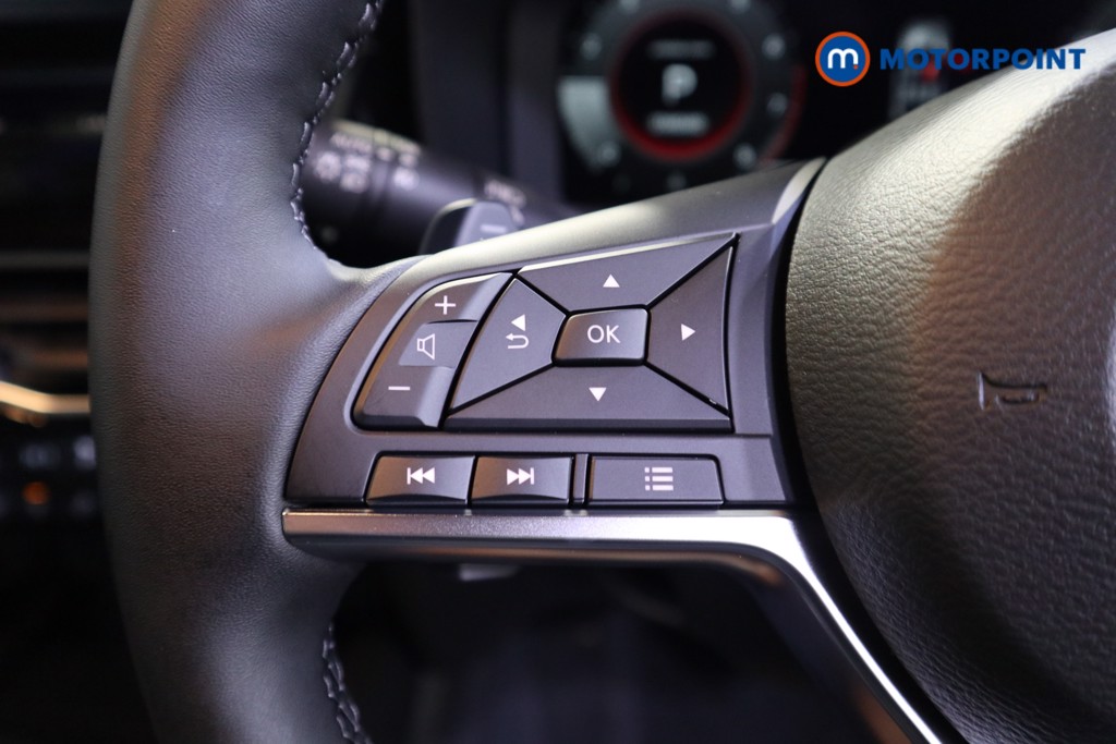 Nissan Juke Tekna Automatic Petrol SUV - Stock Number (1596685) - 5th supplementary image