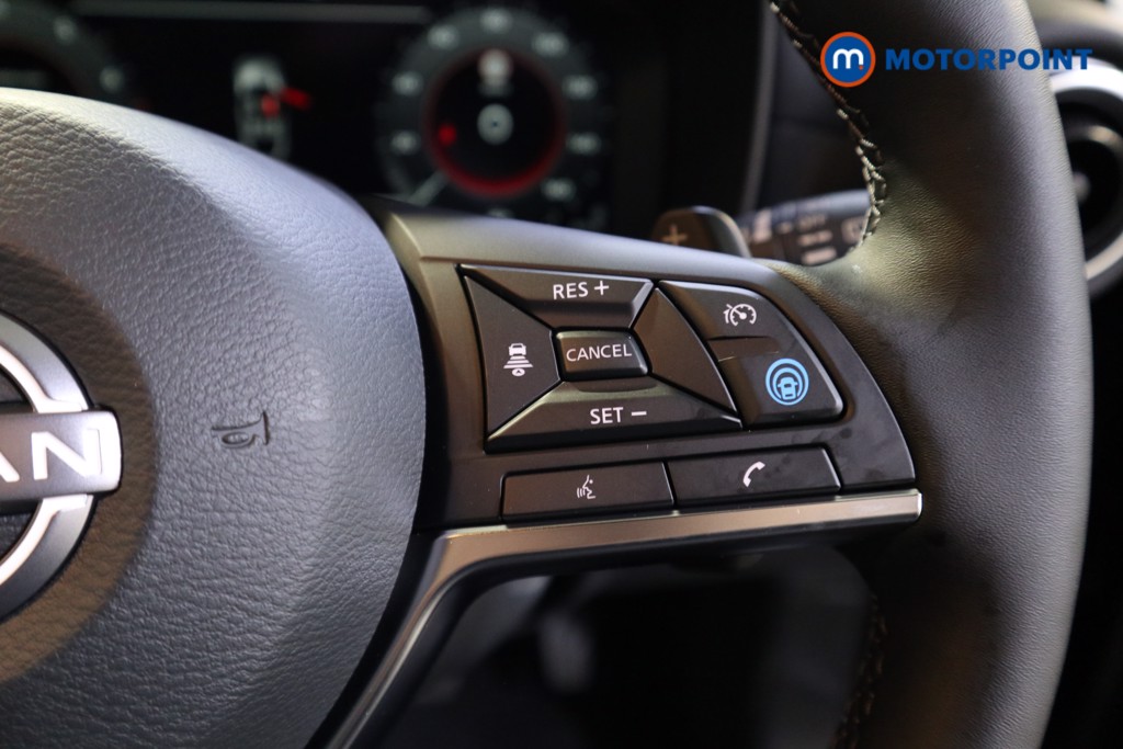 Nissan Juke Tekna Automatic Petrol SUV - Stock Number (1596685) - 6th supplementary image