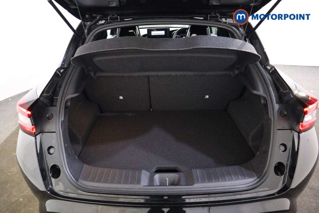 Nissan Juke Tekna Automatic Petrol SUV - Stock Number (1596685) - 11th supplementary image