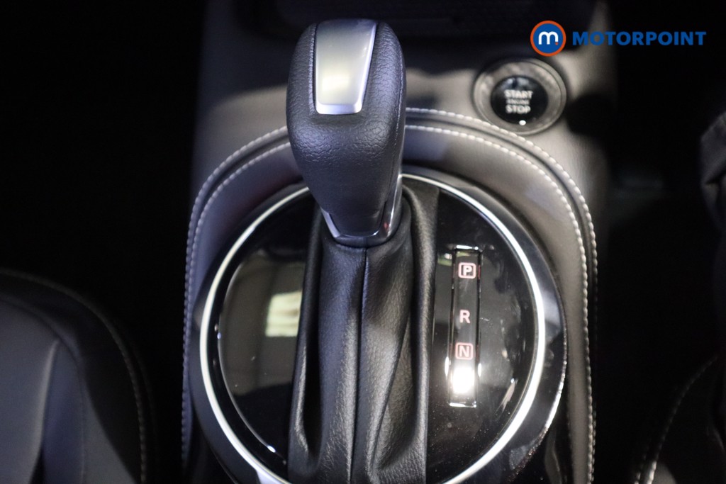 Nissan Juke Tekna Automatic Petrol SUV - Stock Number (1596735) - 5th supplementary image