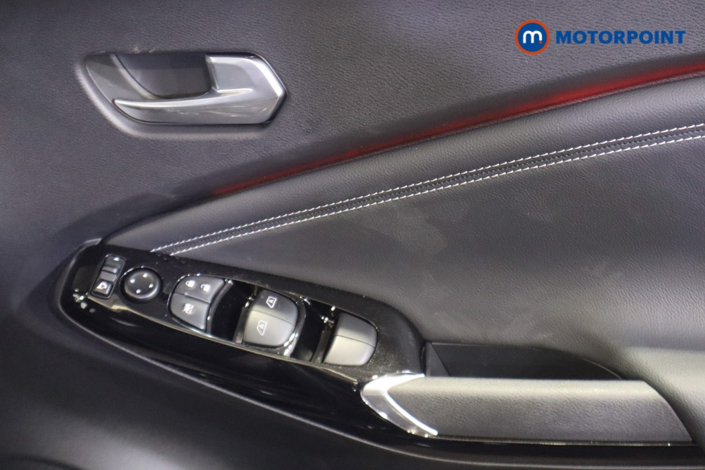 Nissan Juke Tekna Automatic Petrol SUV - Stock Number (1596735) - 15th supplementary image