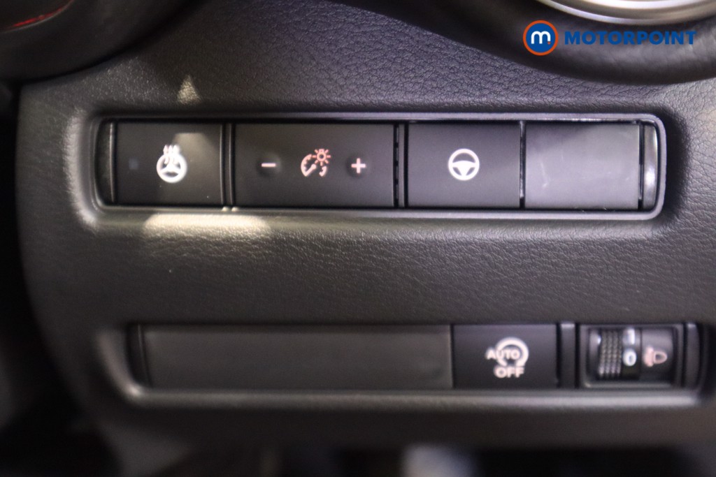 Nissan Juke Tekna Automatic Petrol SUV - Stock Number (1596735) - 17th supplementary image