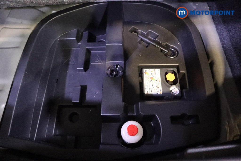 Nissan Juke Tekna Automatic Petrol SUV - Stock Number (1596735) - 29th supplementary image