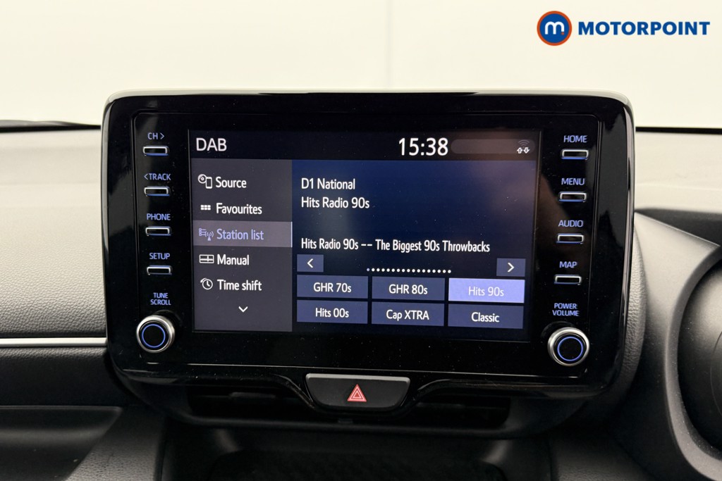 Toyota Yaris Design Automatic Petrol-Electric Hybrid Hatchback - Stock Number (1596980) - 5th supplementary image