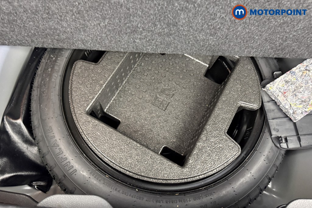 Toyota Yaris Design Automatic Petrol-Electric Hybrid Hatchback - Stock Number (1596980) - 20th supplementary image