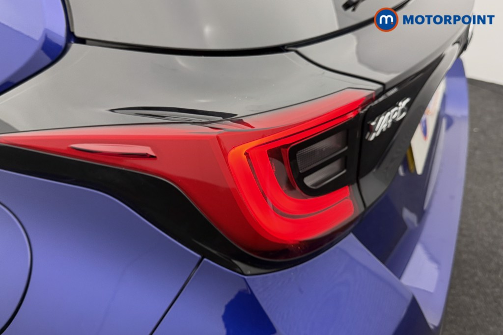 Toyota Yaris Design Automatic Petrol-Electric Hybrid Hatchback - Stock Number (1596980) - 24th supplementary image