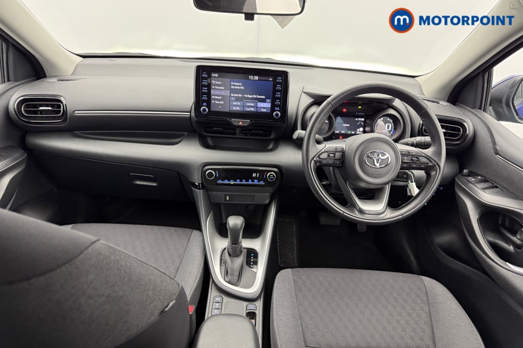 Toyota Yaris Design Automatic Petrol-Electric Hybrid Hatchback - Stock Number (1596980) - 1st supplementary image