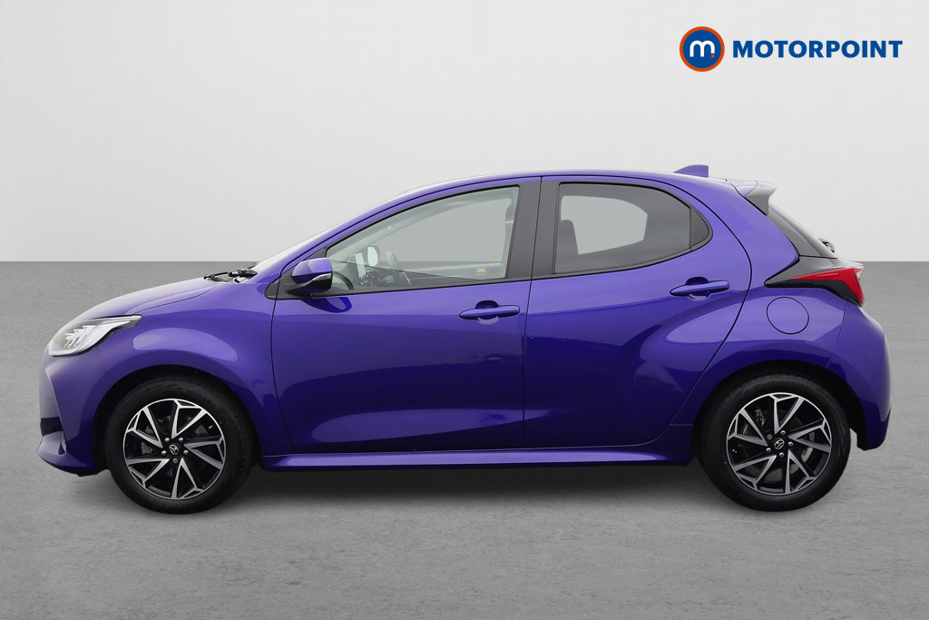 Toyota Yaris Design Automatic Petrol-Electric Hybrid Hatchback - Stock Number (1596980) - Passenger side