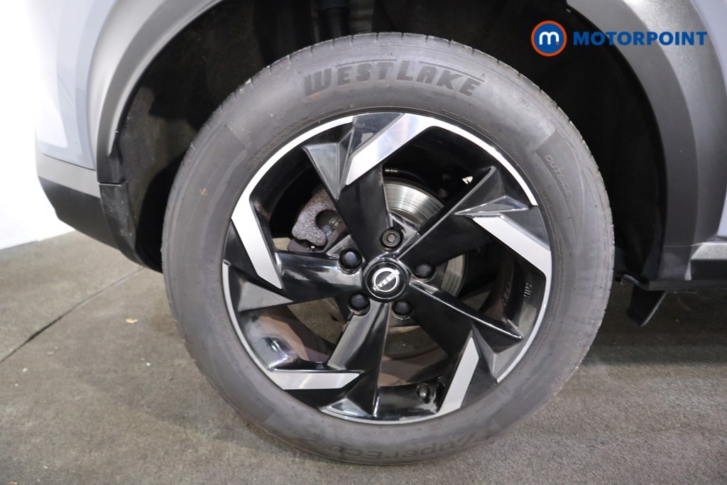 Nissan Juke N-Connecta Manual Petrol SUV - Stock Number (1597060) - 13th supplementary image