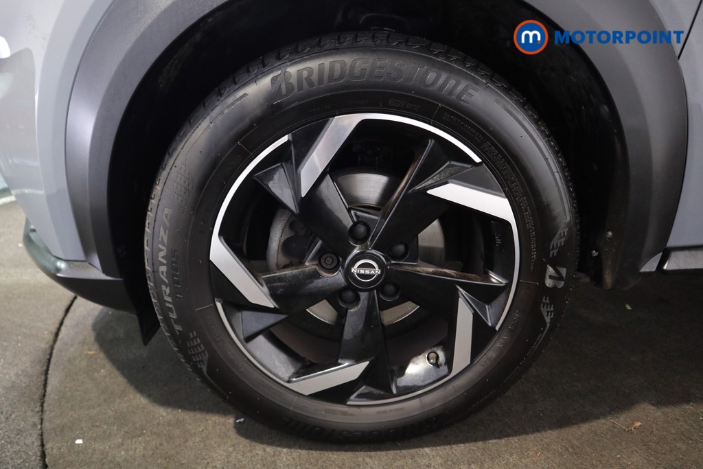 Nissan Juke N-Connecta Manual Petrol SUV - Stock Number (1597060) - 15th supplementary image