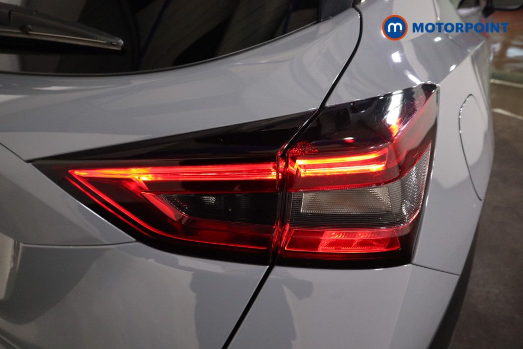 Nissan Juke N-Connecta Manual Petrol SUV - Stock Number (1597060) - 19th supplementary image