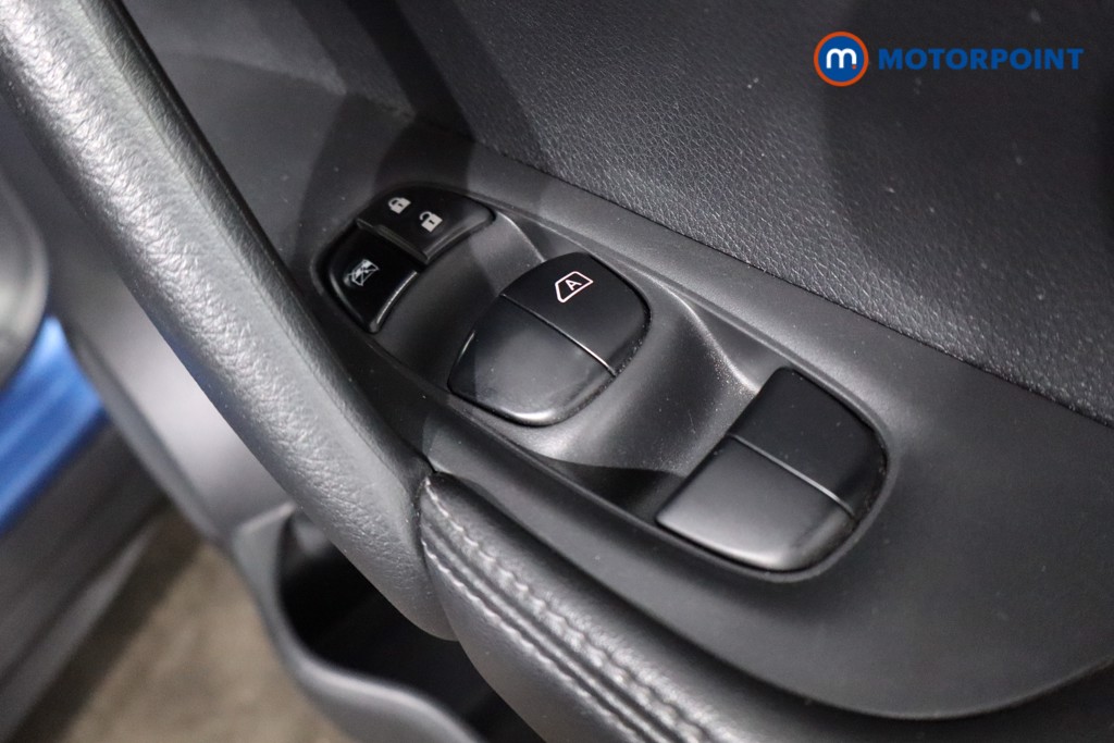 Nissan X-Trail N-Connecta Manual Petrol SUV - Stock Number (1597126) - 21st supplementary image