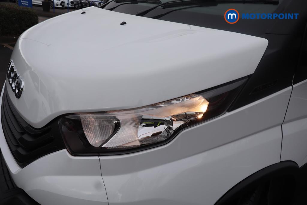 Iveco Daily Business Manual Diesel High Volume-High Roof Van - Stock Number (1597398) - 3rd supplementary image