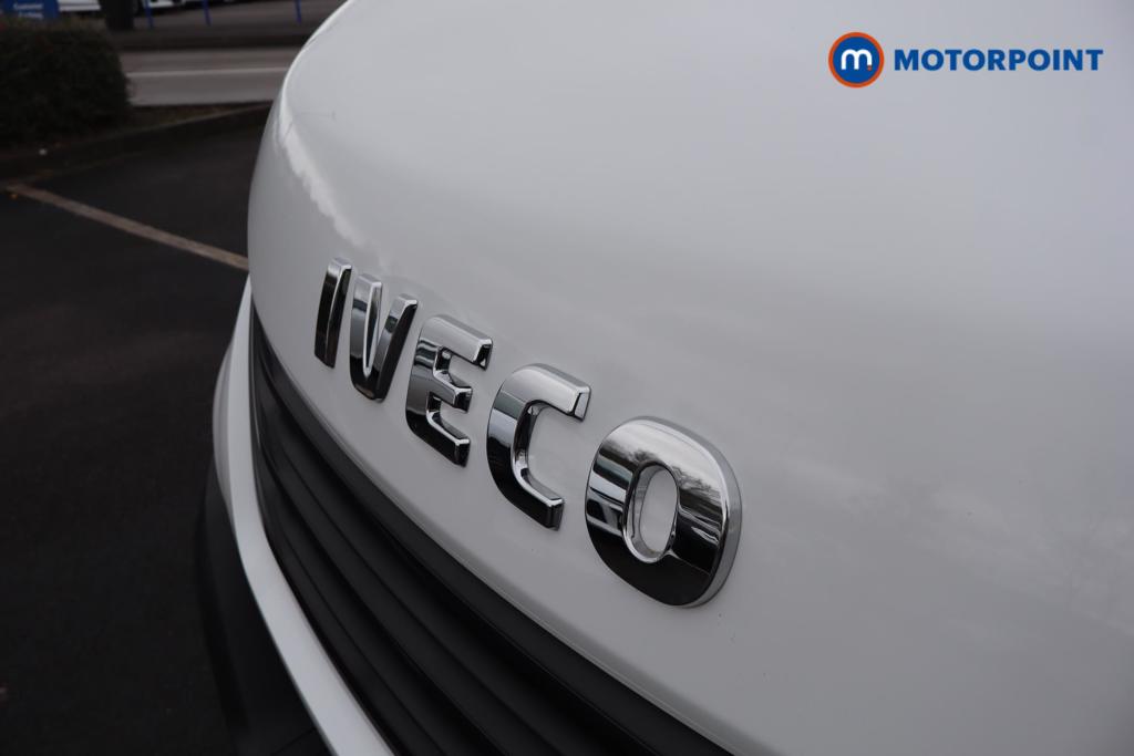 Iveco Daily Business Manual Diesel High Volume-High Roof Van - Stock Number (1597398) - 4th supplementary image