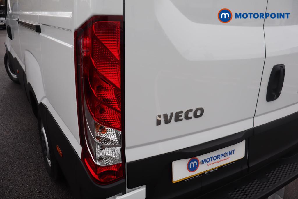 Iveco Daily Business Manual Diesel High Volume-High Roof Van - Stock Number (1597398) - 10th supplementary image