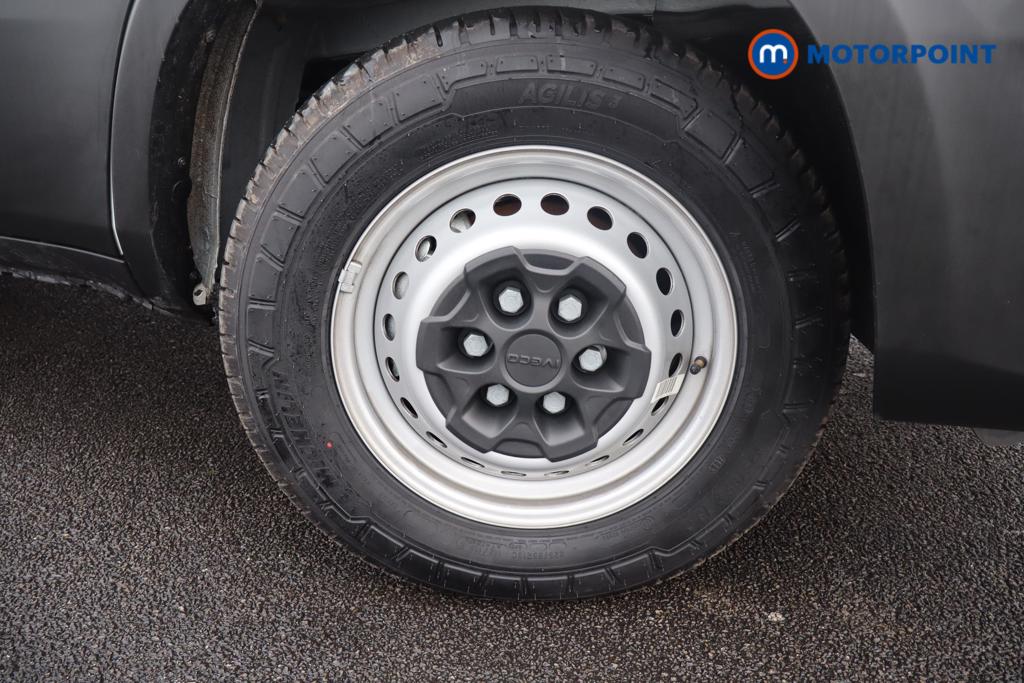 Iveco Daily Business Manual Diesel High Volume-High Roof Van - Stock Number (1597398) - 14th supplementary image