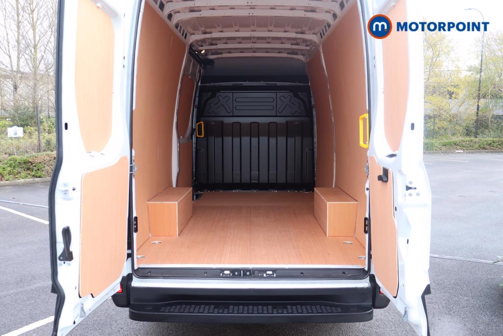 Iveco Daily Business Manual Diesel High Volume-High Roof Van - Stock Number (1597403) - 11th supplementary image