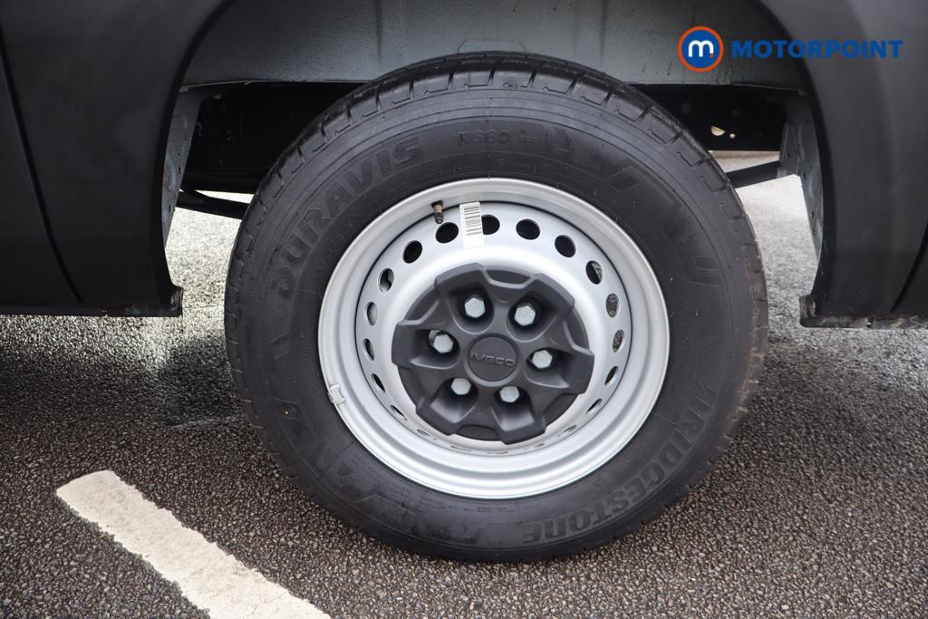 Iveco Daily Business Manual Diesel High Volume-High Roof Van - Stock Number (1597403) - 15th supplementary image