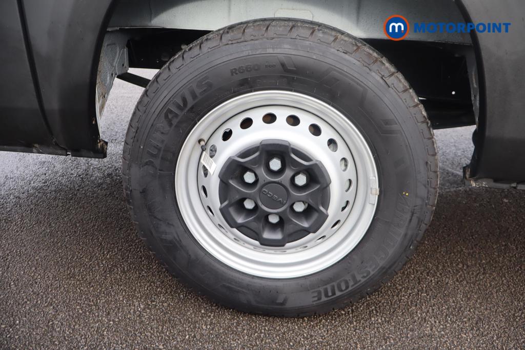 Iveco Daily Business Manual Diesel High Volume-High Roof Van - Stock Number (1597403) - 16th supplementary image