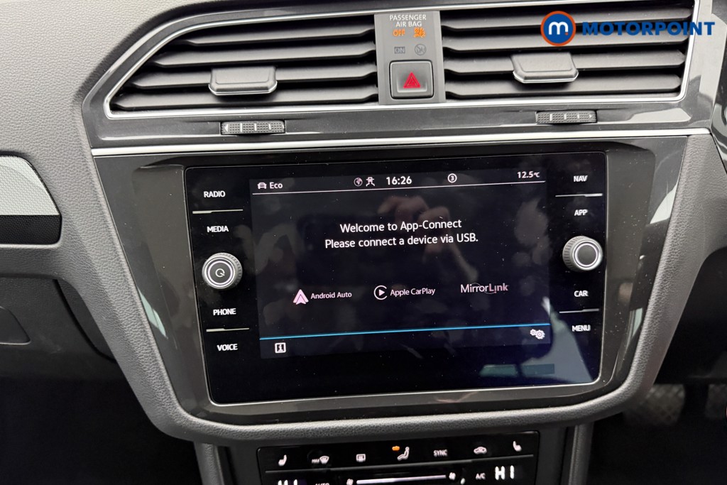 Volkswagen Tiguan Elegance Automatic Petrol SUV - Stock Number (1597655) - 2nd supplementary image
