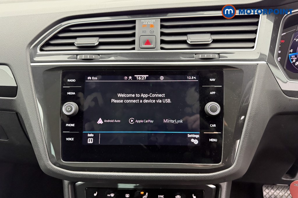 Volkswagen Tiguan Elegance Automatic Petrol SUV - Stock Number (1597655) - 10th supplementary image