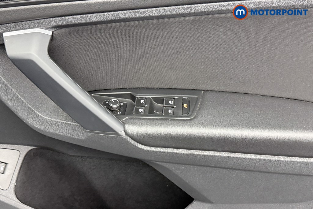 Volkswagen Tiguan Elegance Automatic Petrol SUV - Stock Number (1597655) - 17th supplementary image