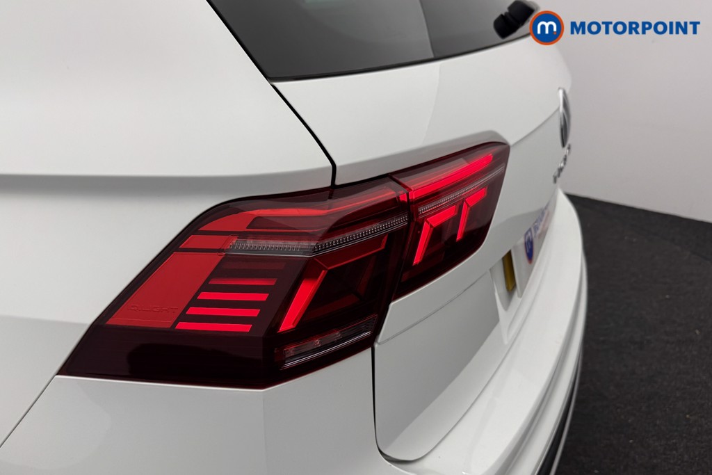 Volkswagen Tiguan Elegance Automatic Petrol SUV - Stock Number (1597655) - 28th supplementary image