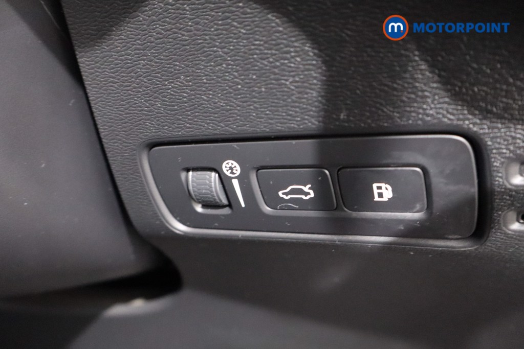 Volvo Xc40 Inscription Pro Automatic Petrol Plug-In Hybrid SUV - Stock Number (1597685) - 18th supplementary image