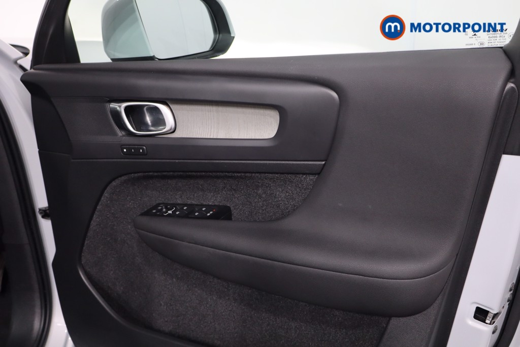 Volvo Xc40 Inscription Pro Automatic Petrol Plug-In Hybrid SUV - Stock Number (1597685) - 22nd supplementary image
