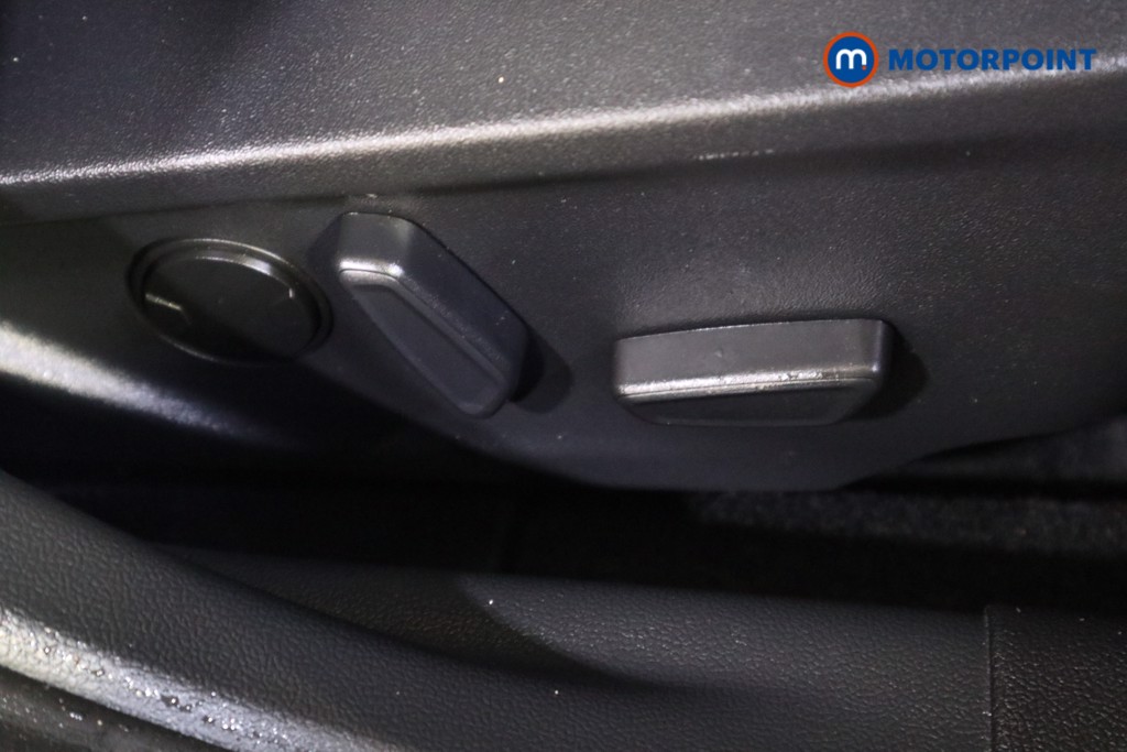 Ford Focus St-Line X Automatic Petrol Hatchback - Stock Number (1597821) - 9th supplementary image