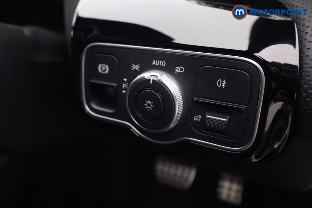 Mercedes-Benz A Class Amg Line Executive Edition Automatic Petrol Hatchback - Stock Number (1597833) - 14th supplementary image