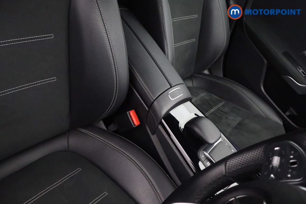 Mercedes-Benz A Class Amg Line Executive Edition Automatic Petrol Hatchback - Stock Number (1597833) - 15th supplementary image