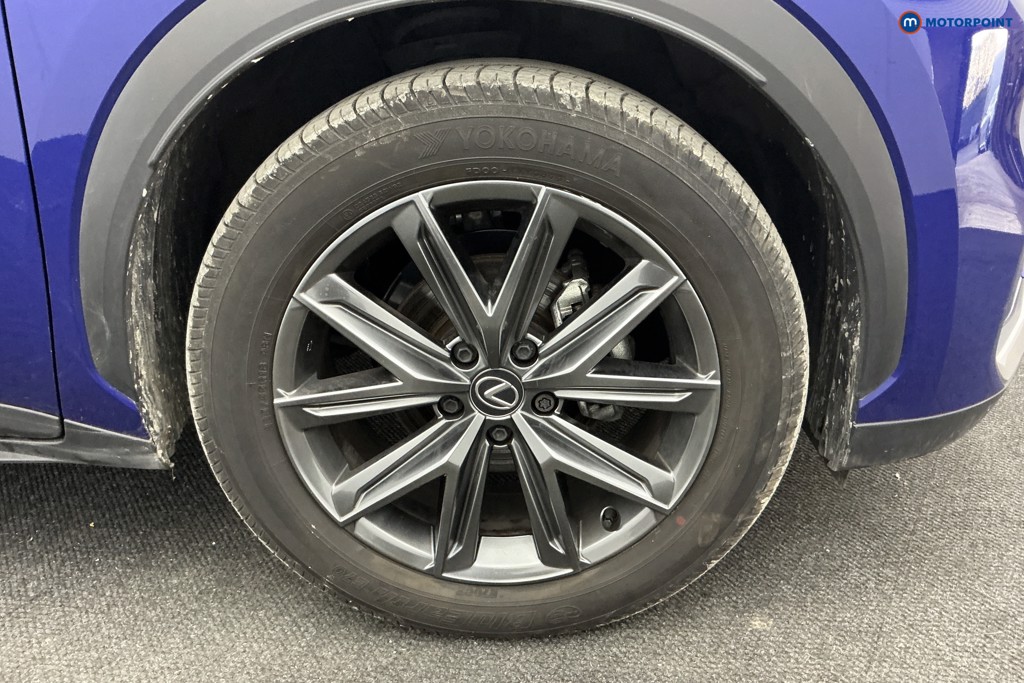 Lexus LBX Premium Plus Automatic Petrol-Electric Hybrid SUV - Stock Number (1598457) - 32nd supplementary image