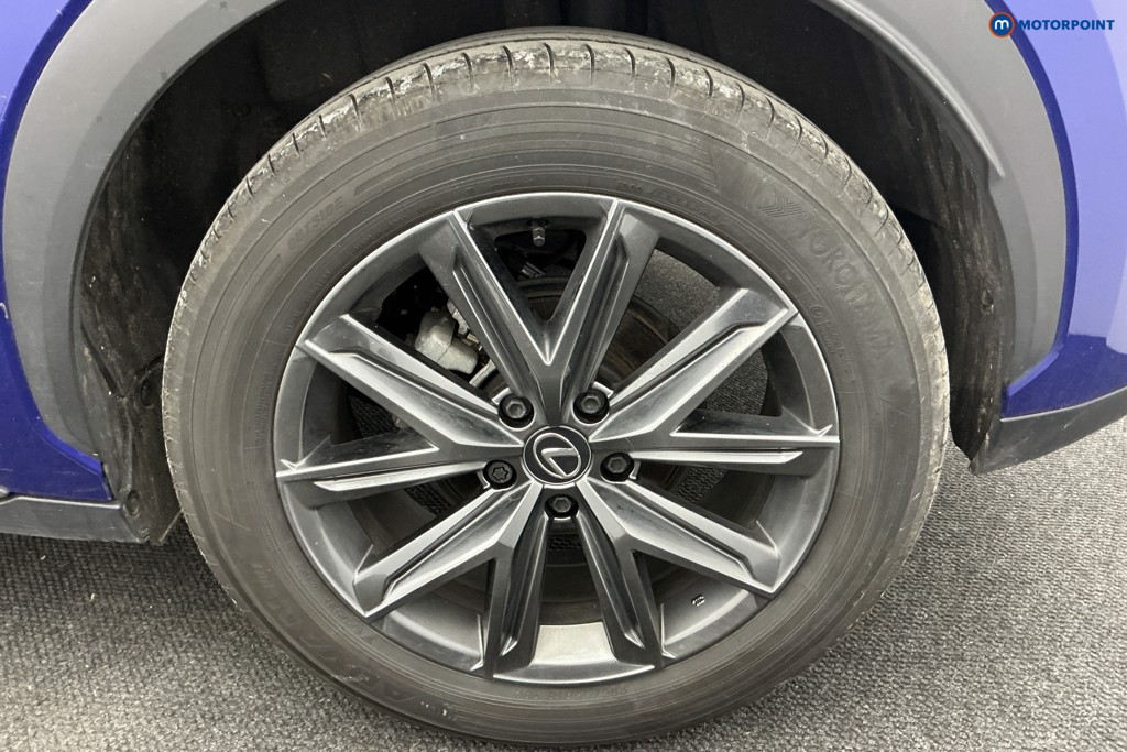 Lexus LBX Premium Plus Automatic Petrol-Electric Hybrid SUV - Stock Number (1598457) - 34th supplementary image