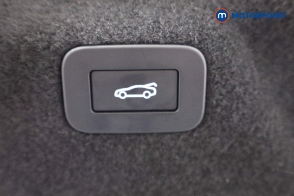 Jaguar XE R-Dynamic Hse Black Automatic Petrol Saloon - Stock Number (1598504) - 43rd supplementary image