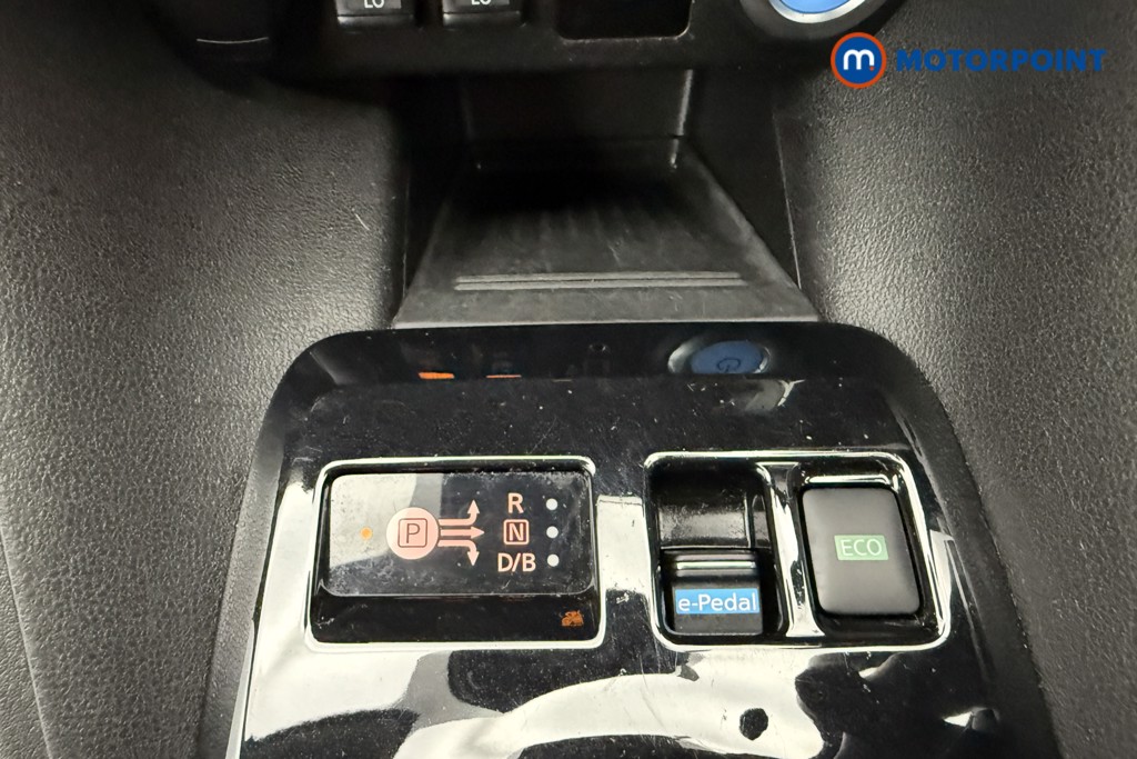 Nissan Leaf N-Connecta Automatic Electric Hatchback - Stock Number (1598948) - 15th supplementary image