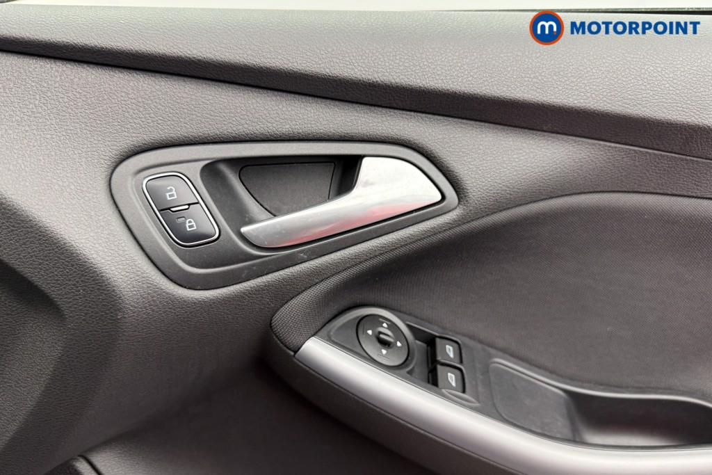 Ford Focus Zetec Edition Manual Petrol Estate - Stock Number (1598950) - 16th supplementary image