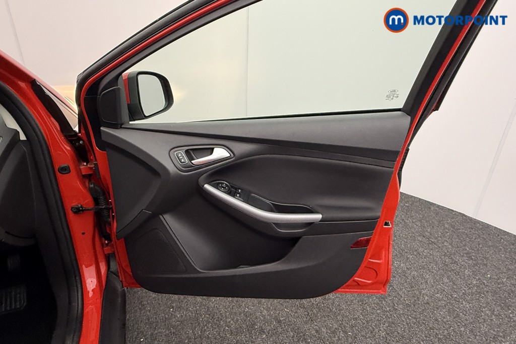 Ford Focus Zetec Edition Manual Petrol Estate - Stock Number (1598950) - 17th supplementary image