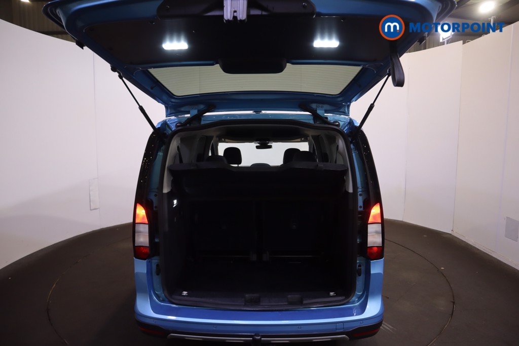 Ford Tourneo Connect Active Automatic Diesel People Carrier - Stock Number (1598964) - 9th supplementary image