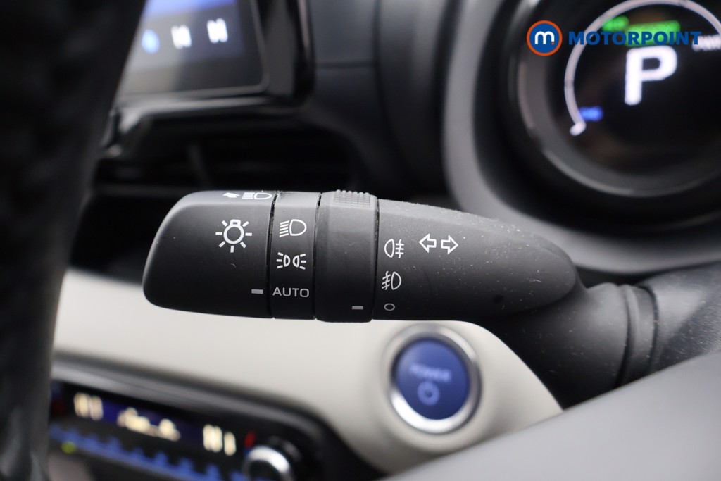 Toyota Yaris Excel Automatic Petrol-Electric Hybrid Hatchback - Stock Number (1599107) - 4th supplementary image