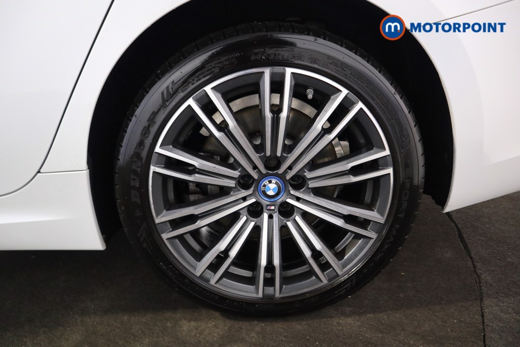BMW 3 Series M Sport Automatic Petrol Plug-In Hybrid Saloon - Stock Number (1599229) - 18th supplementary image
